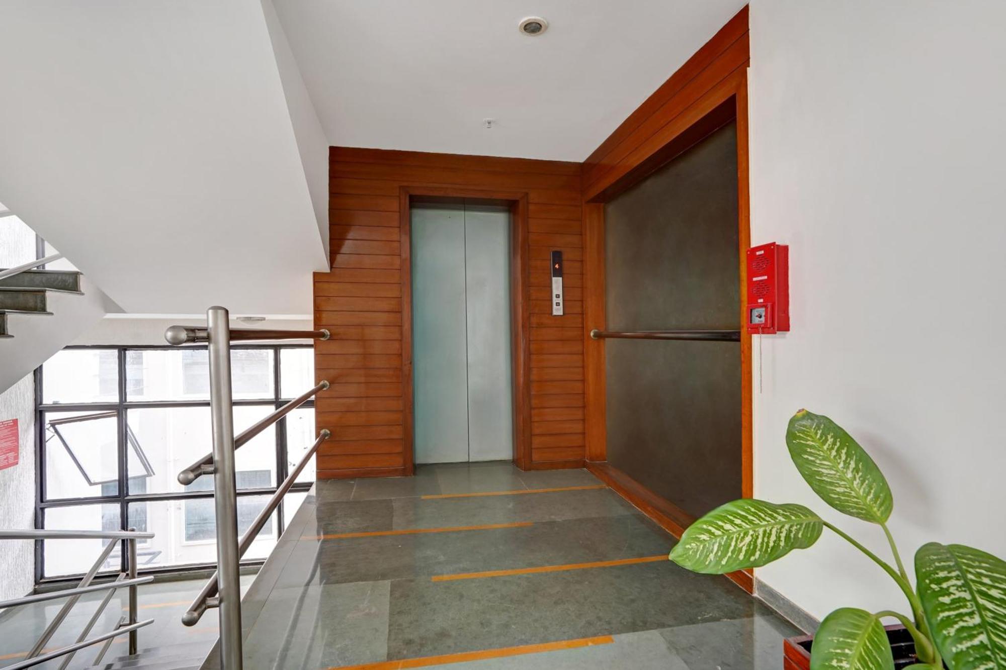 Astra Hotels & Suites - Marathalli 벵갈루루 외부 사진
